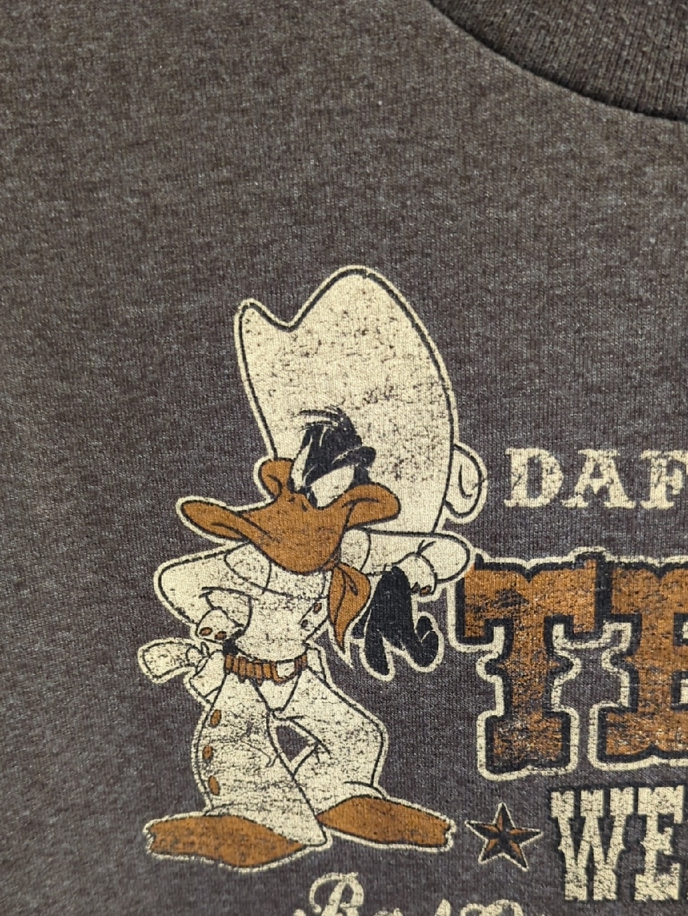 Six flags Daffy Ducks Texas Western Wear Bad Clothes For Bad Boys XL T-shirt - Picture 3 of 10